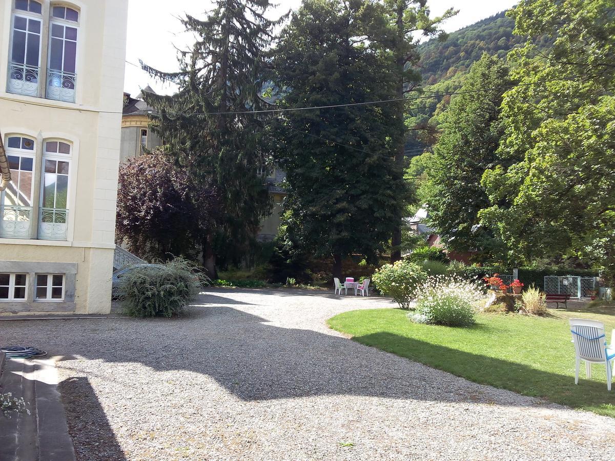 Castel De La Pique Bed & Breakfast Bagneres-de-Luchon Exterior photo